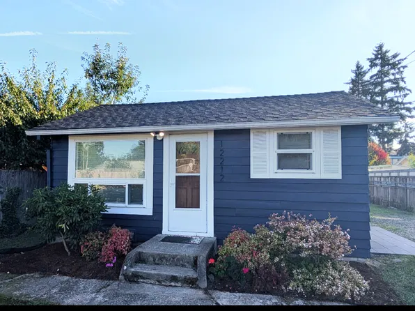 12212 48th Ave S, Seattle, WA 98178