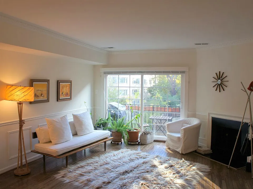 Balcony through Sliding door