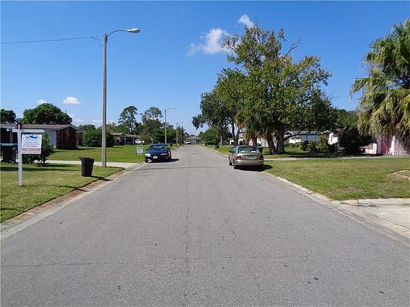 4th image of 901 Iron Oak Dr