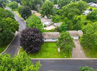 2047 Chambers St, Saint Paul, MN 55109