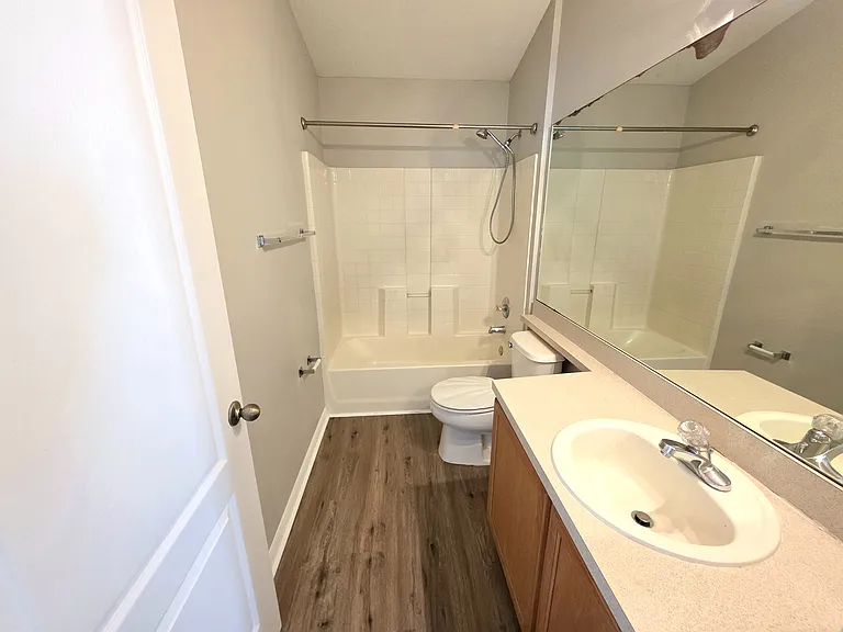 12604 Montford Ln — Photo 12