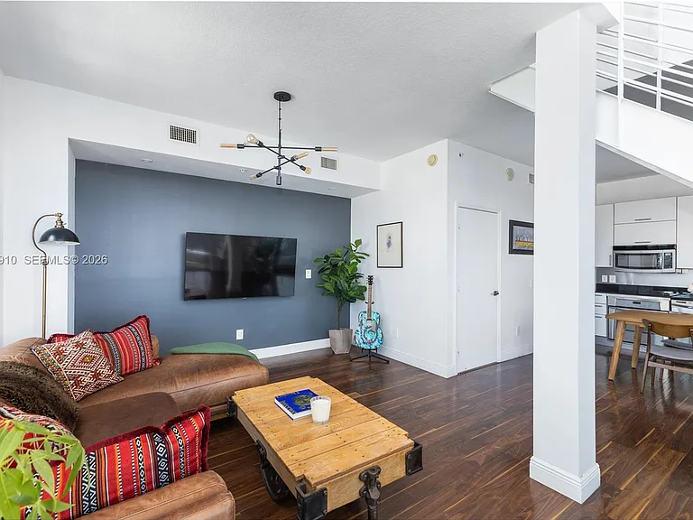 60 SW 13th St #4613 — Photo 3