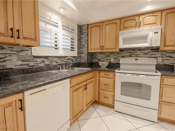 2121 Collier Ave APT 406, Fort Myers, FL 33901