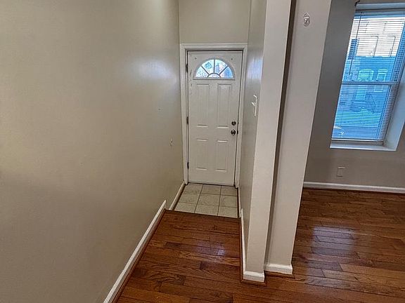 3rd image of 422 S Smallwood St