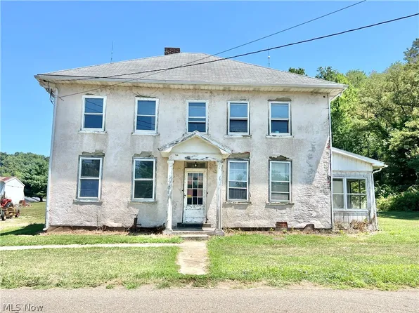 3111 Eastport Rd SE, Dennison, OH 44621