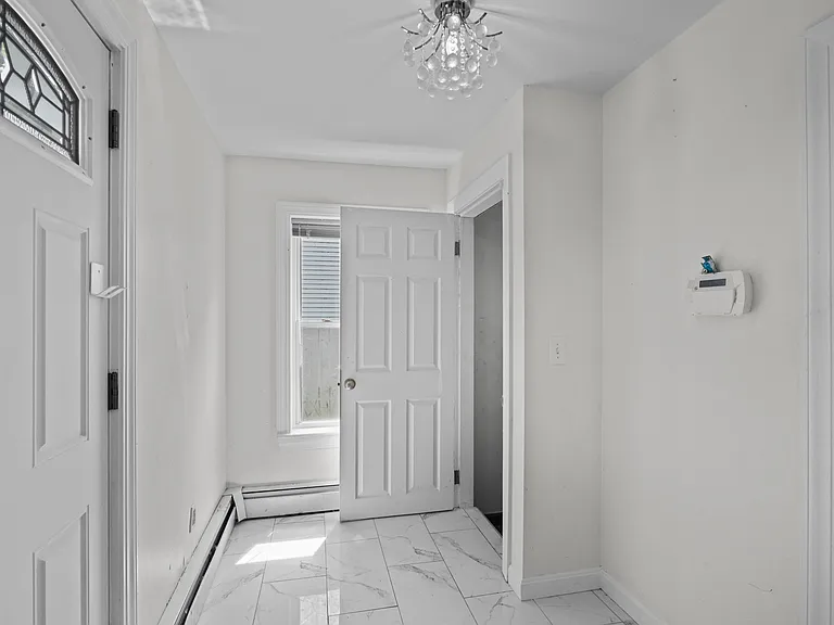 40 Olney Ave — Photo 3