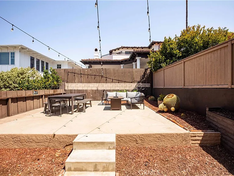 651 24th Pl — Photo 18