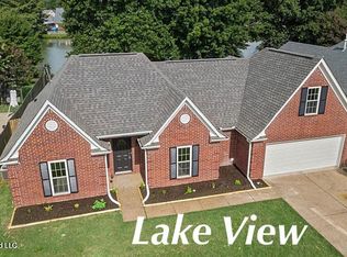 9079 Hickory Dr, Olive Branch, MS 38654