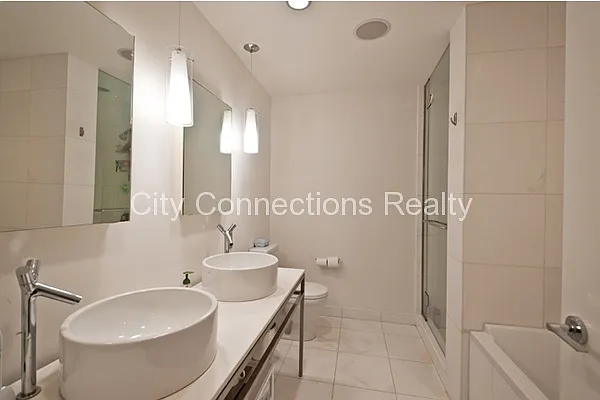 Rented by City Connections Realty | media 23