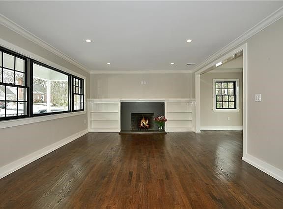 Alternate view of the living room.