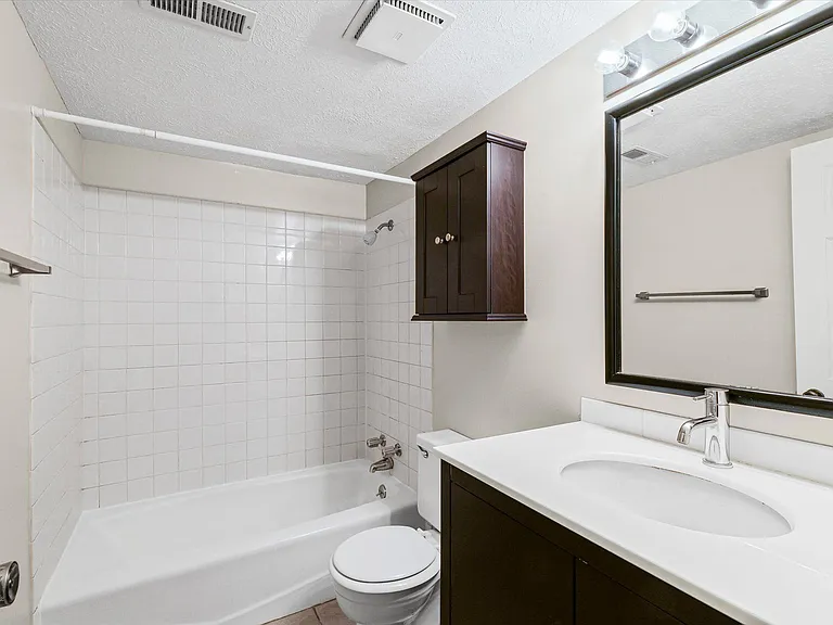 123 S Regency Dr — Photo 15