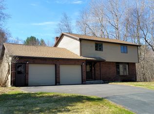 13 Winterhaven Dr, Orono, ME 04473