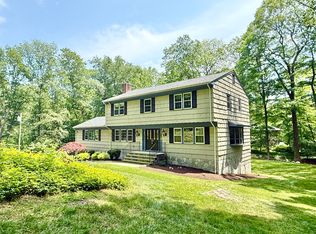 51 Boulder Brook Dr, Stamford, CT 06903