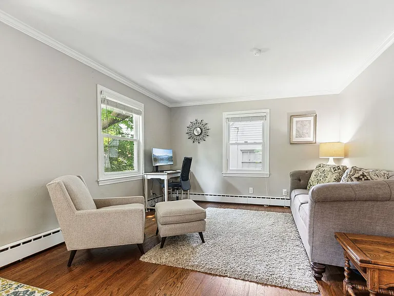 9909 Gardiner Ave — Photo 29