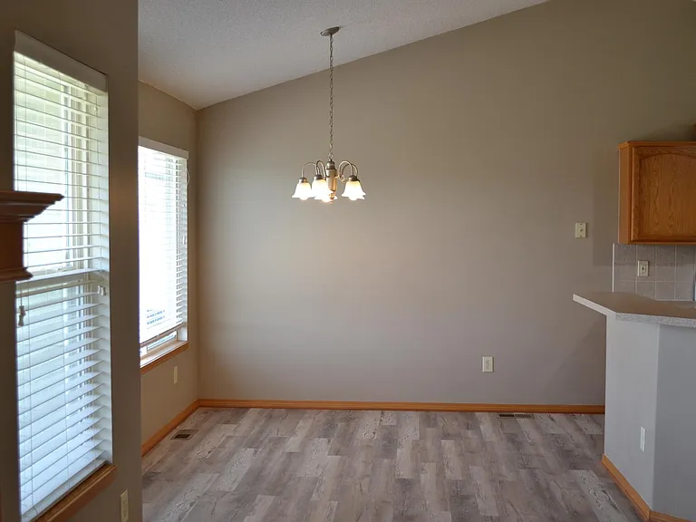 6022 E Ironhorse Cir — Photo 8