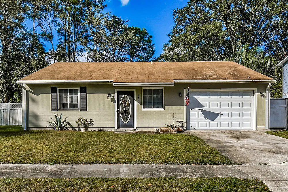 3 bed, 2.0 bath, 1207 sqft, $2,670 — Photo 1