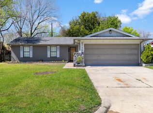 6712 Plantation Rd, Forest Hill, TX 76140