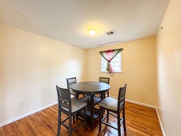 4th image of 129-131 S 9th St #3
