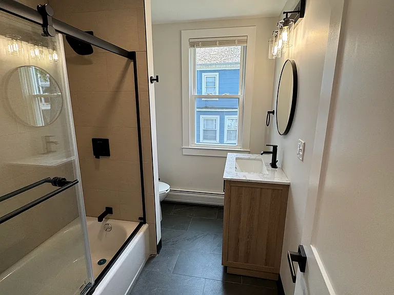 125 Middle St #2 — Photo 2