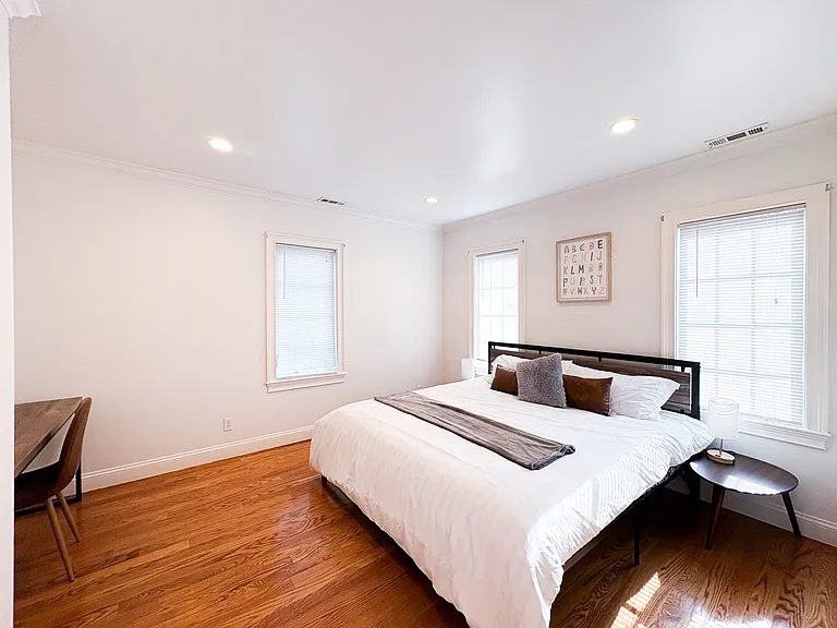 87 Stephen St #1C — Photo 66