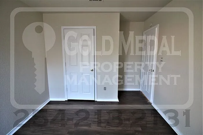 3401 Barcelona Dr #C — Photo 16