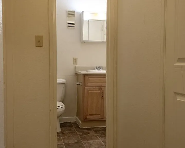 Big Horn Apartments — Photo 12