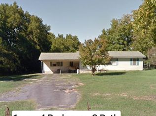 801 E McDonald St, Mineola, TX 75773