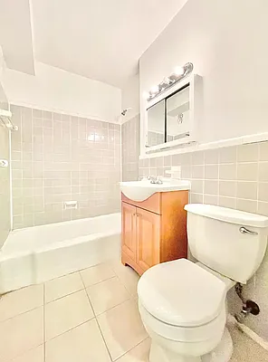 Rented by Keller Williams NYC | media 20