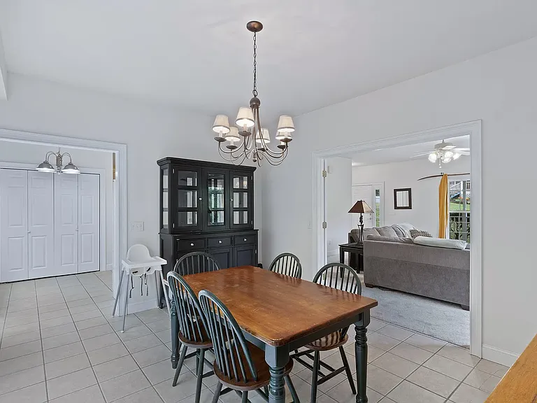 1362 Springview Dr — Photo 9