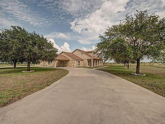 3rd image of 625 W County Road 303