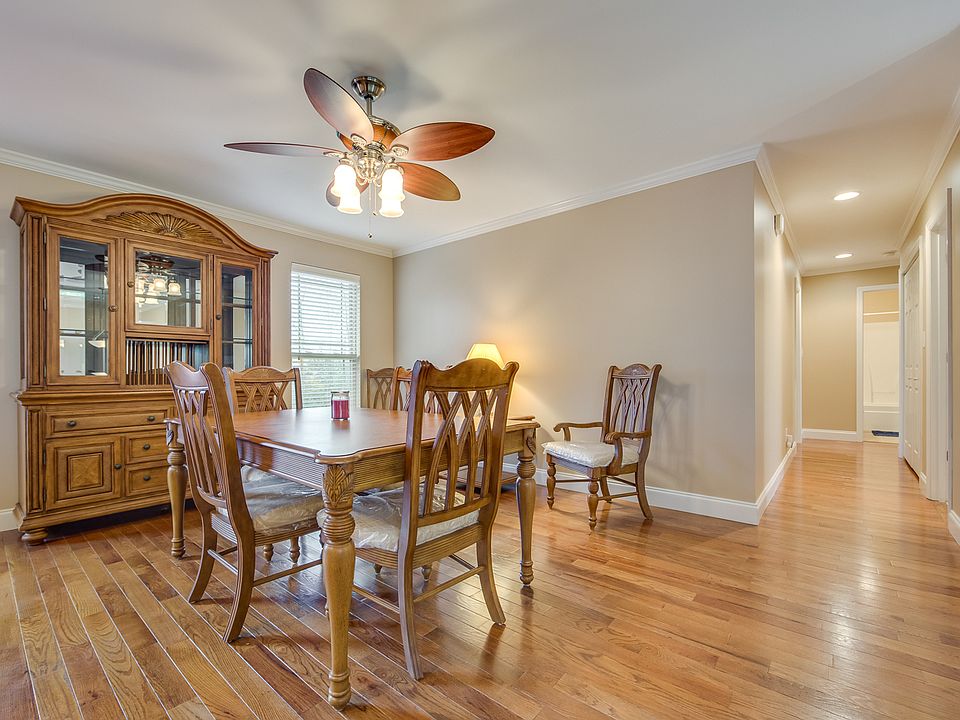 1st image of 258 Farmway Dr SE