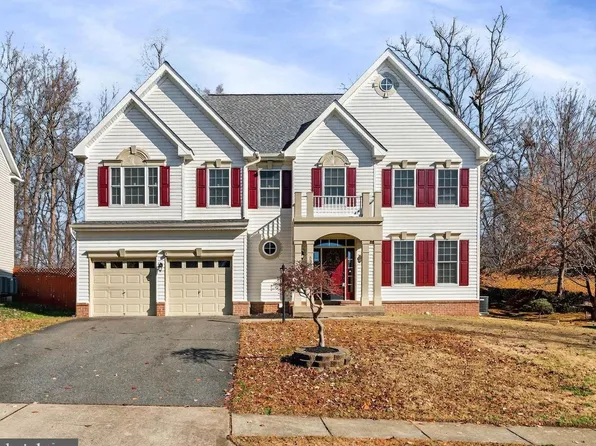 3313 Lady Catherine Cir, Triangle, VA 22172