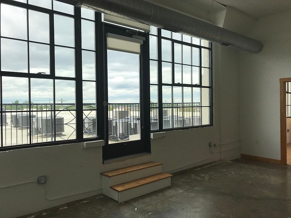 1st image of 900 Terminal Pl APT 312