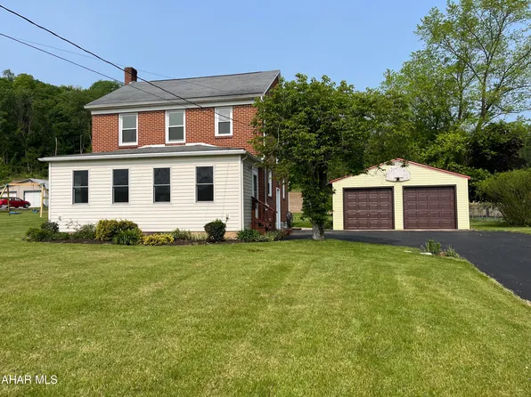 1355 Yellow Springs Dr, Williamsburg, PA 16693