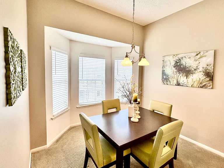 Shoreline Apartments — Photo 16