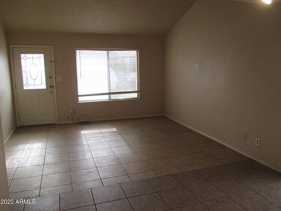 4th image of 4732 W Rose Ln