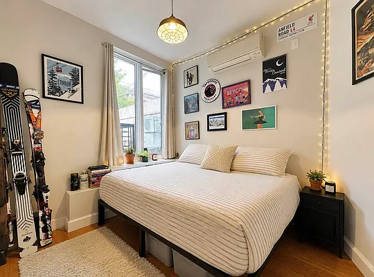 Bedroom, photo 2