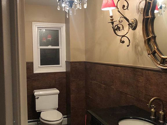 5th image of 185 Eltingville Blvd #2