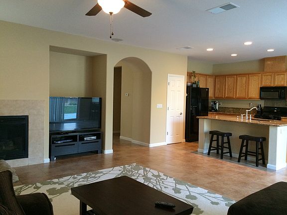 4th image of 2471 La Jolla St