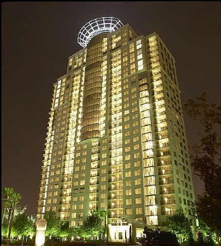 The Royalton at River Oaks, high-rise living at its best!