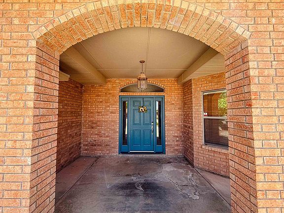 4th image of 2559 Oakmont Dr