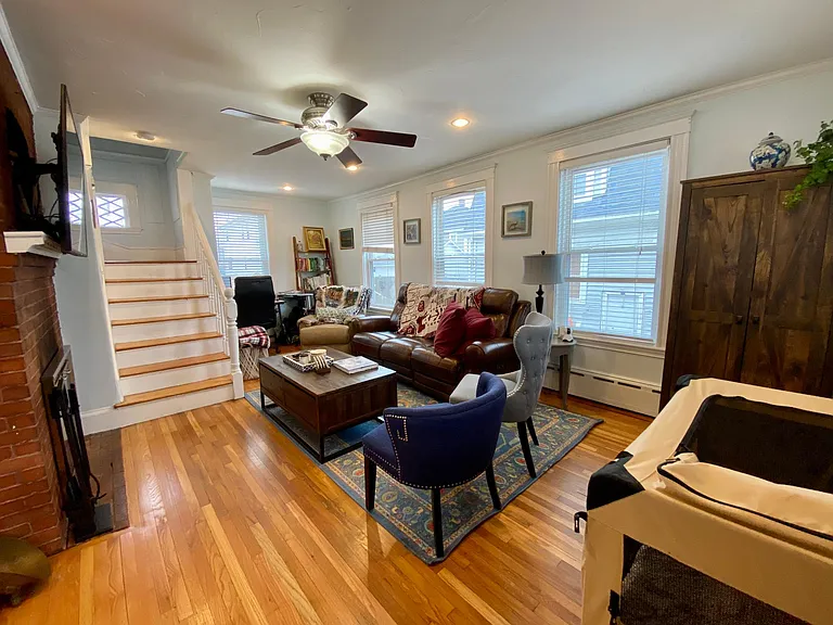 482 Beale St #HOUSE — Photo 2