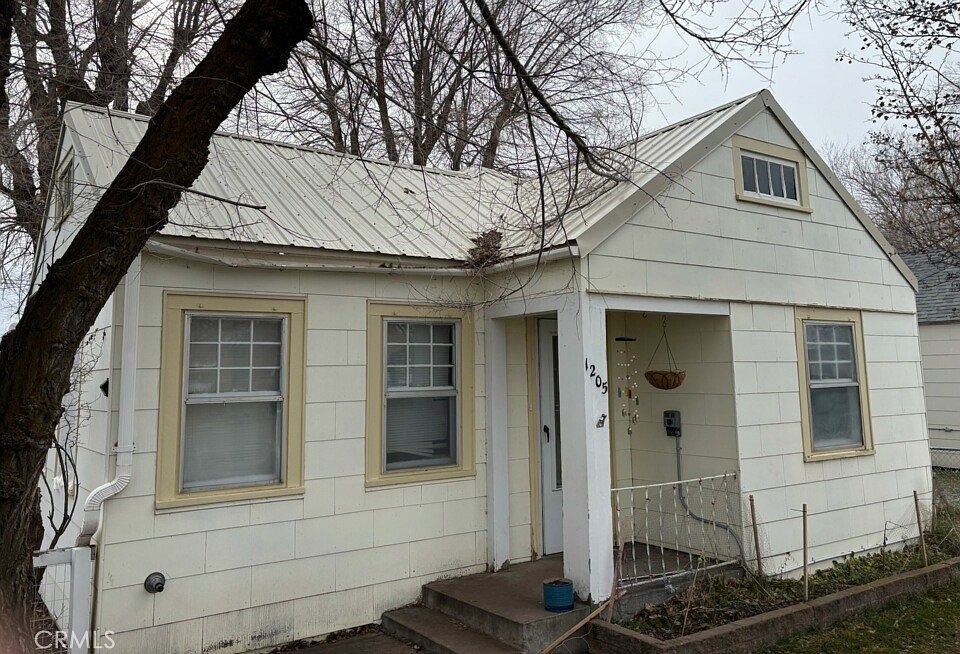 1st image of 1205 W 8th St