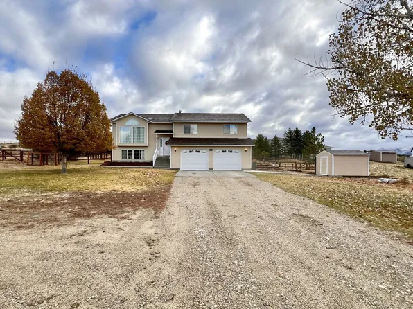 202 Charlwood Dr, Spring Creek, NV 89815