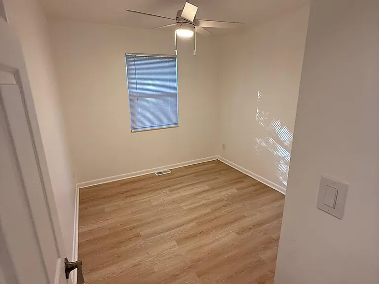 904 Ridge Dr — Photo 15