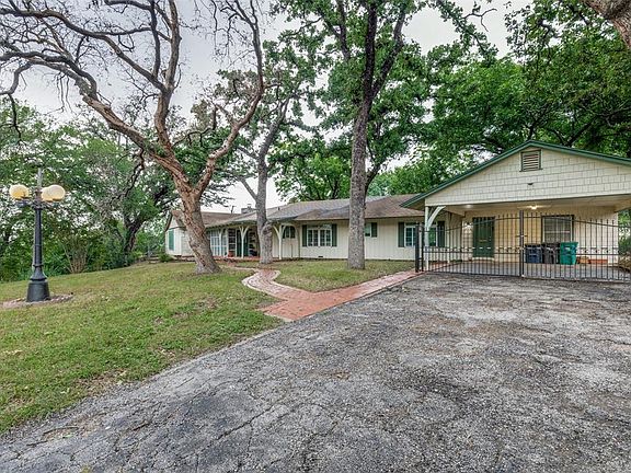 4th image of 1901 Bluebird Ave
