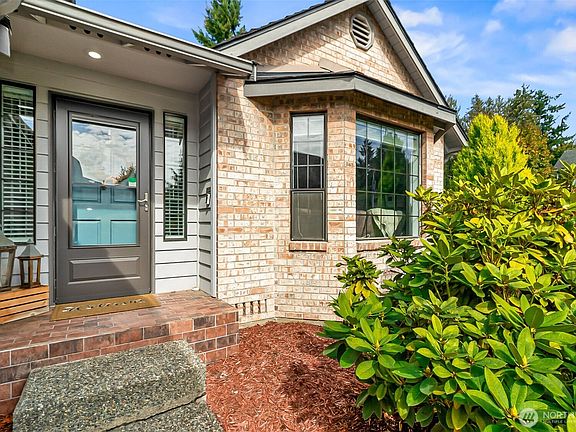 3rd image of 7015 67th Street NE
