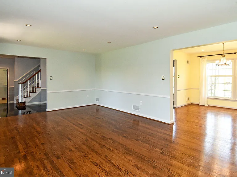 9309 Reef Ct — Photo 11