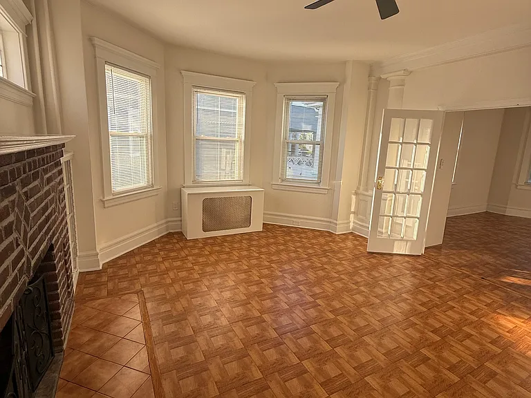 19 Neptune Ave — Photo 6