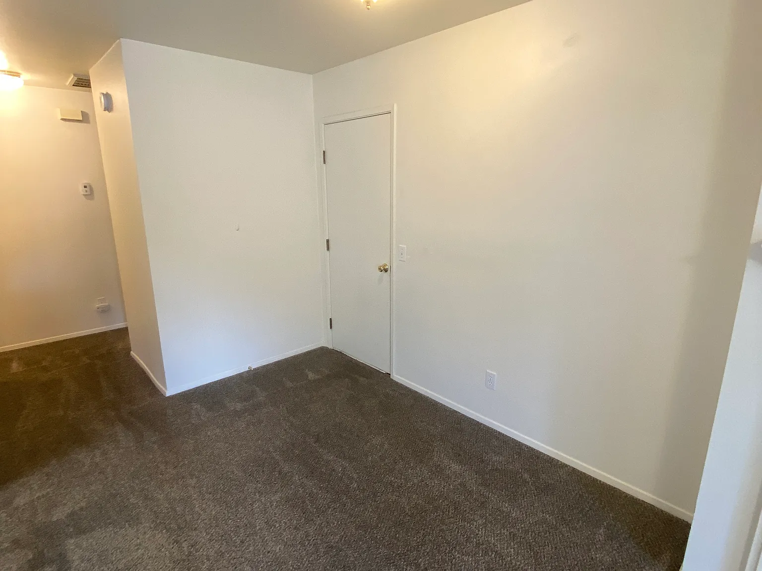 1 bed, 860 sqft, $1,695 — Photo 3